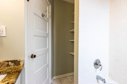 5416 25 Pl, Chicago IL 60623-4233 exterior