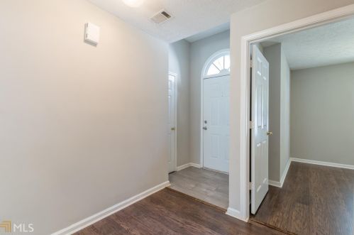 3815 Benjamin Ct, Atlanta GA  30331-2057 exterior