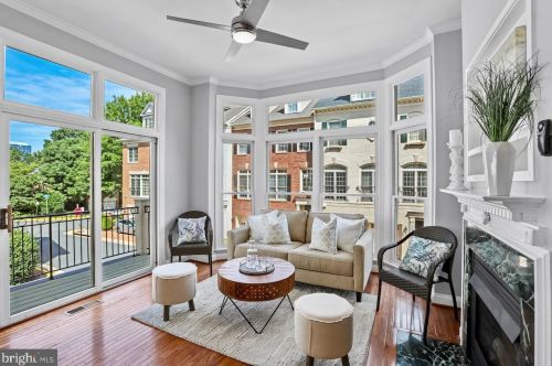 1626 Colonial Hills Dr, Mc Lean VA  22102-2938 exterior