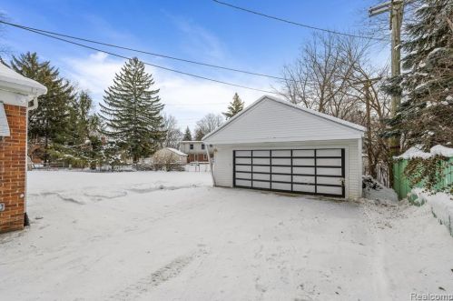 1631 Taunton Rd, Bham MI  48009-7203 exterior