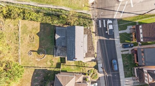 300 Shaler St, Pittsburgh PA  15211-1046 exterior