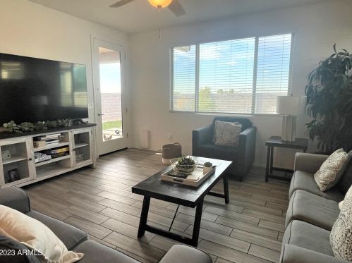 2822 Apollo Rd, Phoenix AZ  85041-5339 exterior