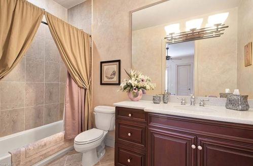 2906 Leonardo Ave, Naples FL exterior