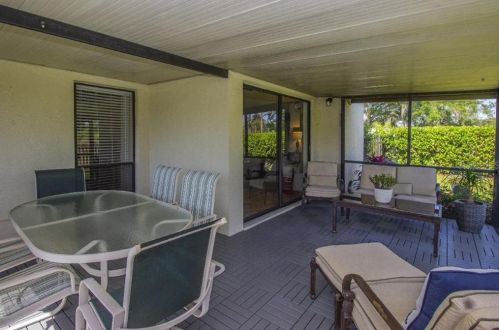 16155 Gardendale Dr, Tampa FL 33624-1132 exterior