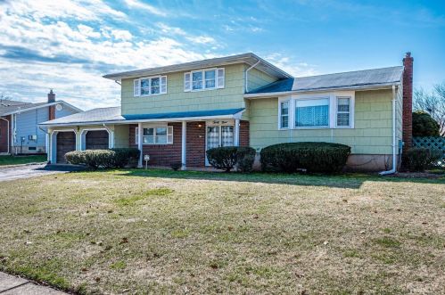 39 Coventry Cir, Piscataway, NJ 08854-5213