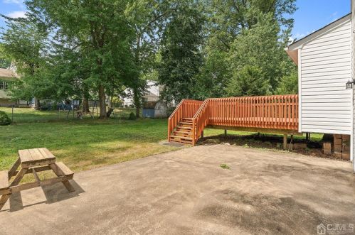 201 Shirley Ave, Edison NJ 08820-1323 exterior