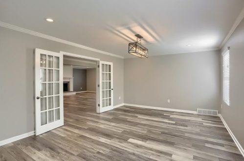 1093 Lakemont Dr, Pittsburgh PA  15243-1817 exterior