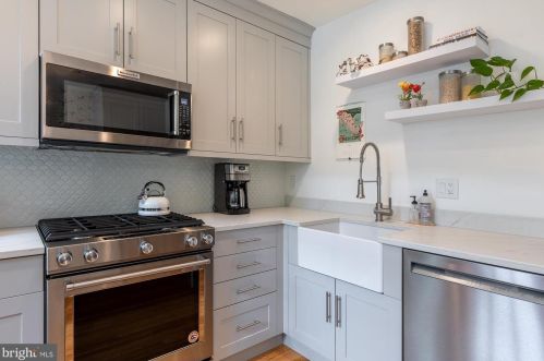 1623 Monroe St, Washington DC  20010-1803 exterior