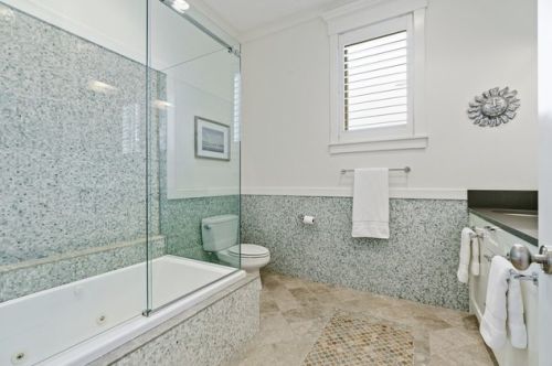 1309 Nelson St, Chicago IL 60657-3042 exterior