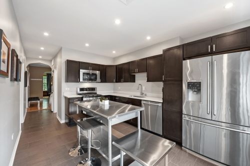 2429 Superior St, Chicago IL 60612-1111 exterior