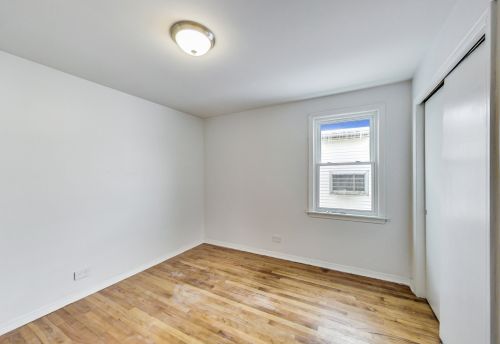 1719 Melvina Ave, Chicago IL 60646-1123 exterior