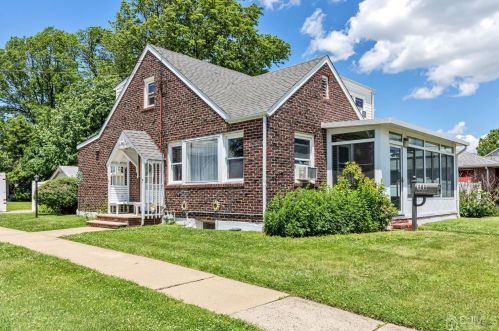 180 Grenville St, Woodbridge, NJ 07095-1834