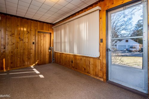 1423 Parkhurst Ave, Grand Rapids MI 49504-2646 exterior