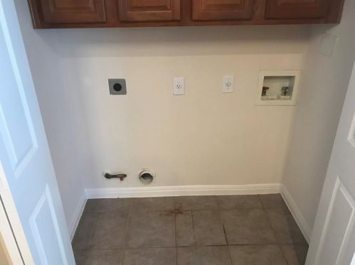 5515 Davis Ln, Austin TX  78749-3632 exterior