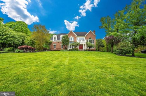 17531 Applewood Pl, Rockville MD 20855-1559 exterior