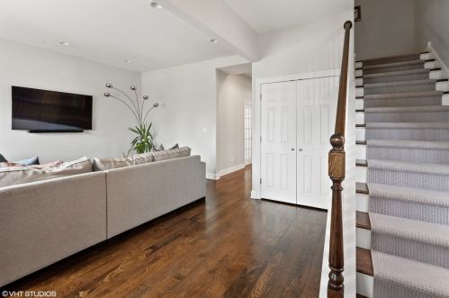 4320 Bernard St, Chicago IL  60618-1110 exterior