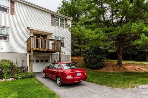 76 Rockledge Loop, Torrington CT 06790-3065 exterior