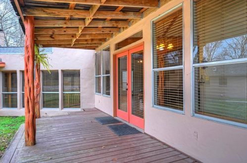 3064 Spg Br Rd, Montgomery TX 77316-2503 exterior