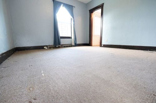 21 Woodward St, Worcester MA 01610-2937 exterior