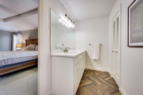 9672 Atherton Dr, Dallas TX 75243-6135 exterior