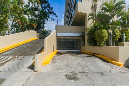 1040 Kinau St, Honolulu HI  96814-1028 exterior