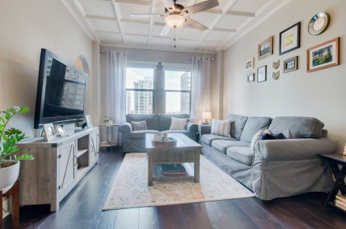 1211 La Salle St, Chicago, IL