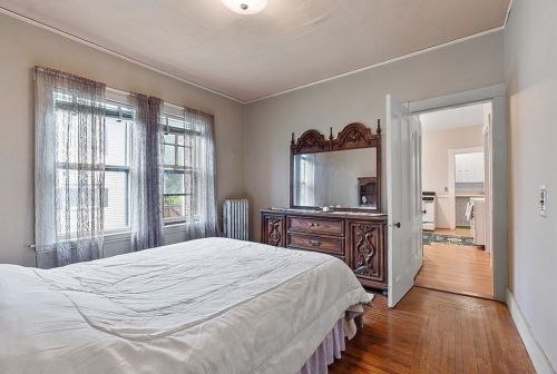 30 Clement Ave, Peabody MA 01960-6107 exterior