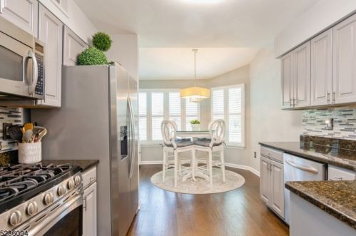 2801 Packer Ct, Bridgewater NJ 08807-7017 exterior