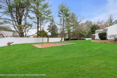 176 Bartley Rd, Jackson Twp NJ  08527-1240 exterior