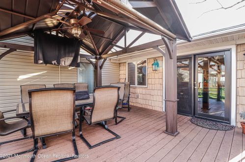 16 Troilus Dr, Old Bridge NJ 08857-2723 exterior