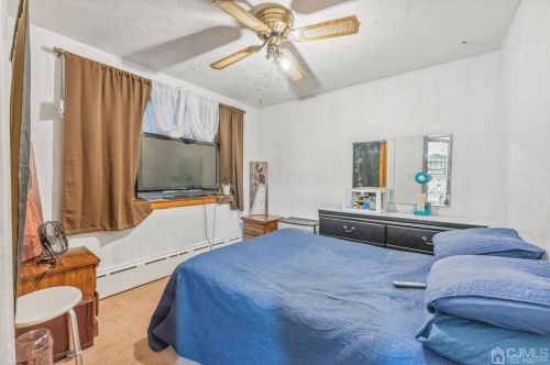 49 Park Ave, Iselin NJ 08830-2241 exterior