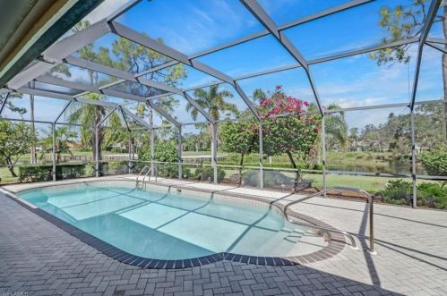 4588 Oak Leaf Dr, Naples FL 34117 exterior