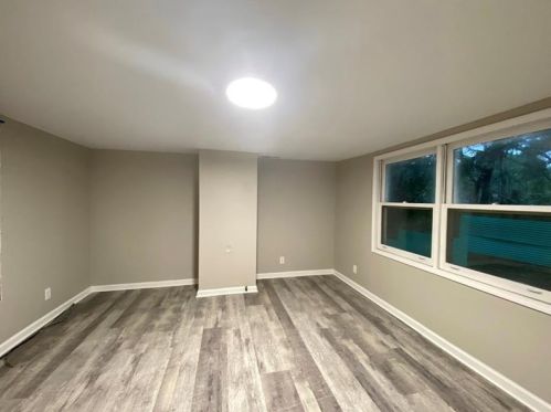 882 Center Rd, Pittsburgh PA  15239-1962 exterior