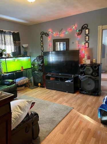 1258 Plainfield St, Providence RI 02909-4449 exterior