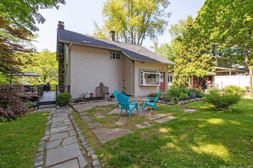 141 Chapel St, Torrington CT 06790-2910 exterior