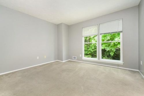 400 Noble St, Pittsburgh PA 15215-2638 exterior