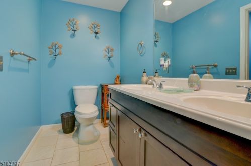 938 Homestead Dr, Fredon NJ  07860-4612 exterior