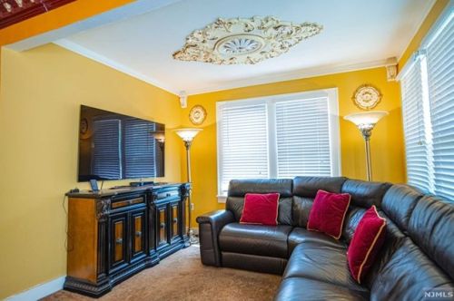 883 Garrison Ave, Teaneck NJ  07666-2569 exterior