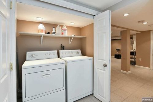 47 Kipp Ave, Hasbrouck Heights NJ 07604-1216 exterior