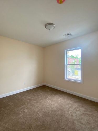 12 Lyon St, Worcester MA 01604-3622 exterior