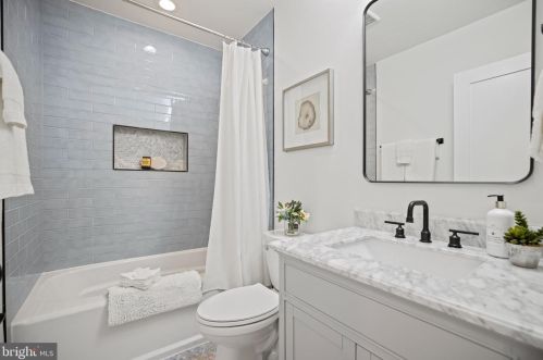 30 Adams St, Washington DC  20001-1026 exterior