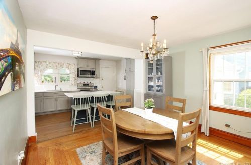 14 Baldwin Ave, Meriden CT 06450-3408 exterior