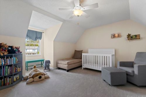 12 Canterbury Ln, Windsor CT 06095-2064 exterior