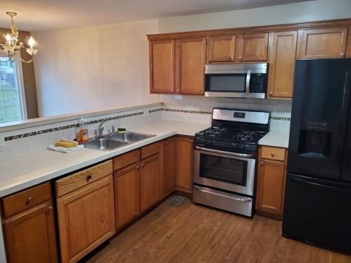 205 Macintosh Ave, Bull Valley IL 60098-7623 exterior