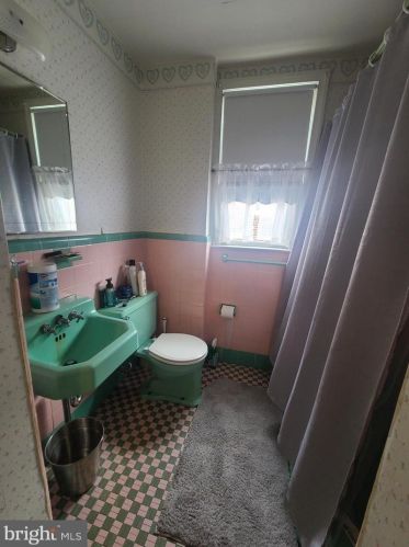 1222 Englewood St, Philadelphia PA 19149-1613 exterior