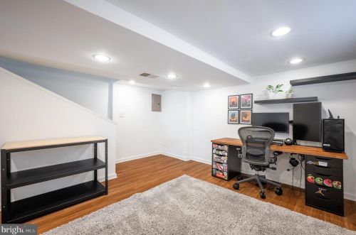 21 Clifford Ave, Alexandria VA  22305-2702 exterior