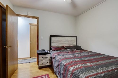 9600 Morgan Ave, Milwaukee WI  53228-1427 exterior