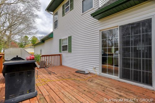 7579 Siesta Ct, Sylvan Beach MI  49461-9512 exterior