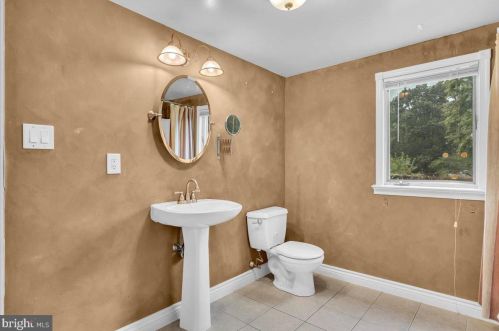 803 Rambler Ave, Runnemede NJ 08078-1027 exterior