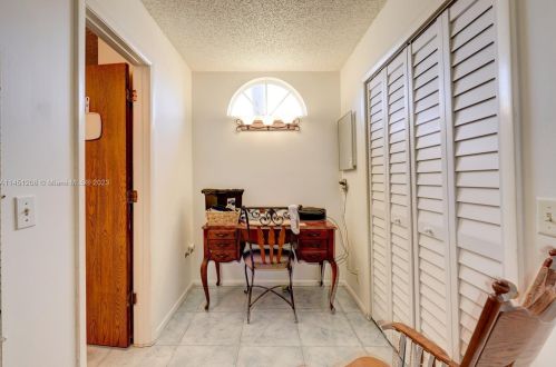 901 Gaitor Ave, Fort Pierce FL  34953-6713 exterior